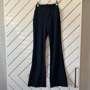 Halara - Crossover High Waisted Leggings - Black - SZ Small Tall - NWT